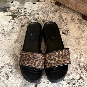 Donald Pliner “Fiji” stack sandal